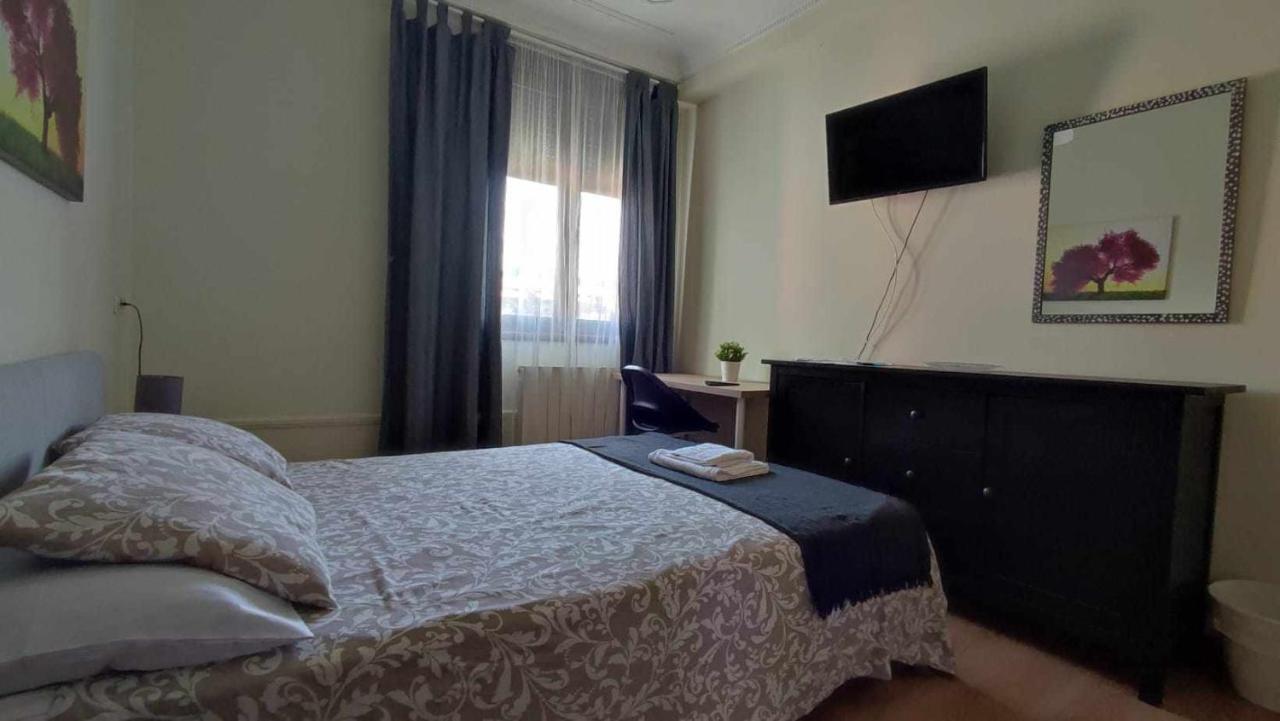 Fliphouse Rooms Pension Билбао Екстериор снимка