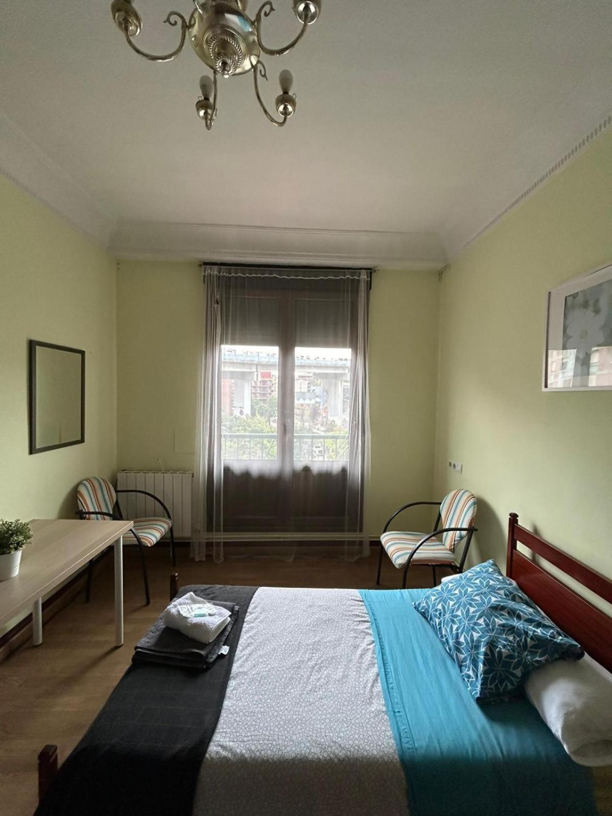 Fliphouse Rooms Pension Билбао Екстериор снимка