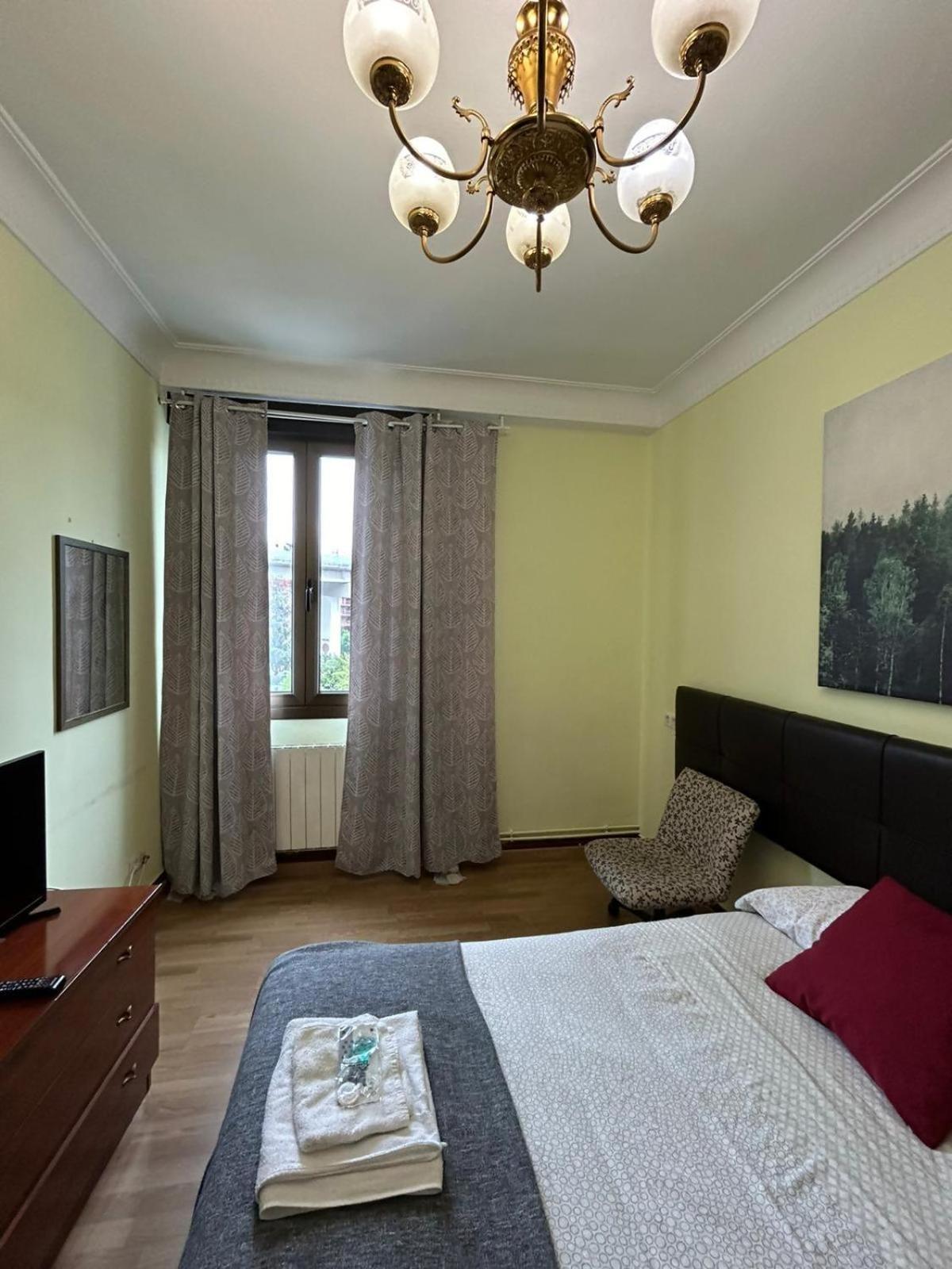 Fliphouse Rooms Pension Билбао Екстериор снимка