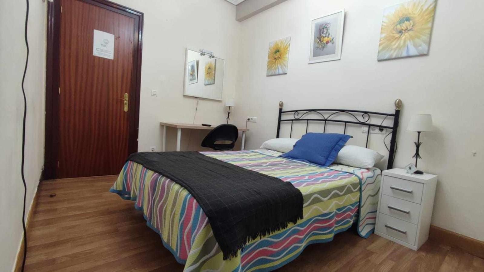 Fliphouse Rooms Pension Билбао Екстериор снимка